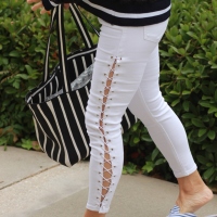 Lace-up white jean